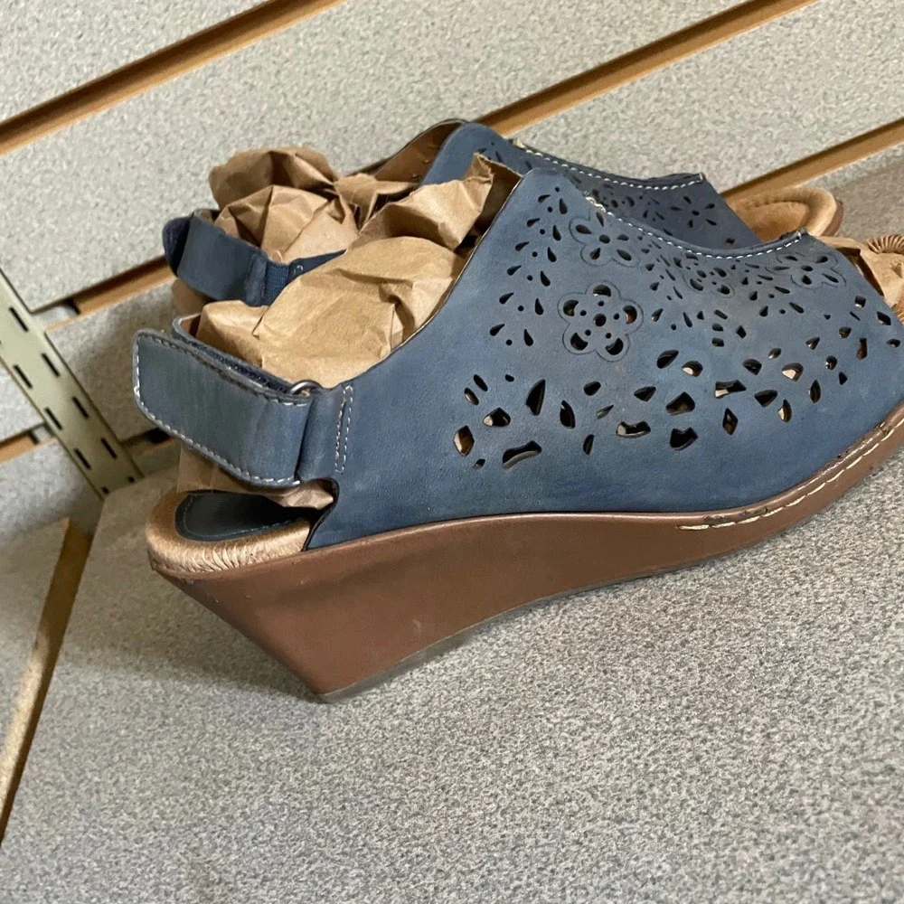 Montana Blue Laser Cut Wedge Sandals Women's Adjustable Slingback Shoes Sz 10‎ M